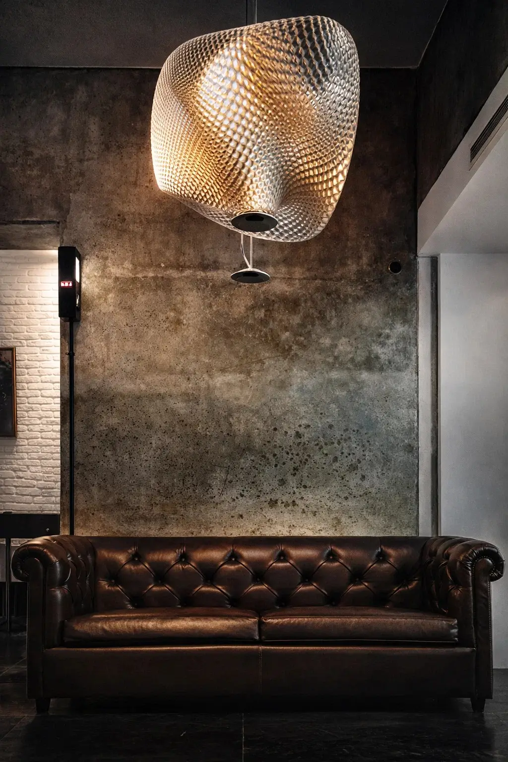 Luna Lounge Cafe interior