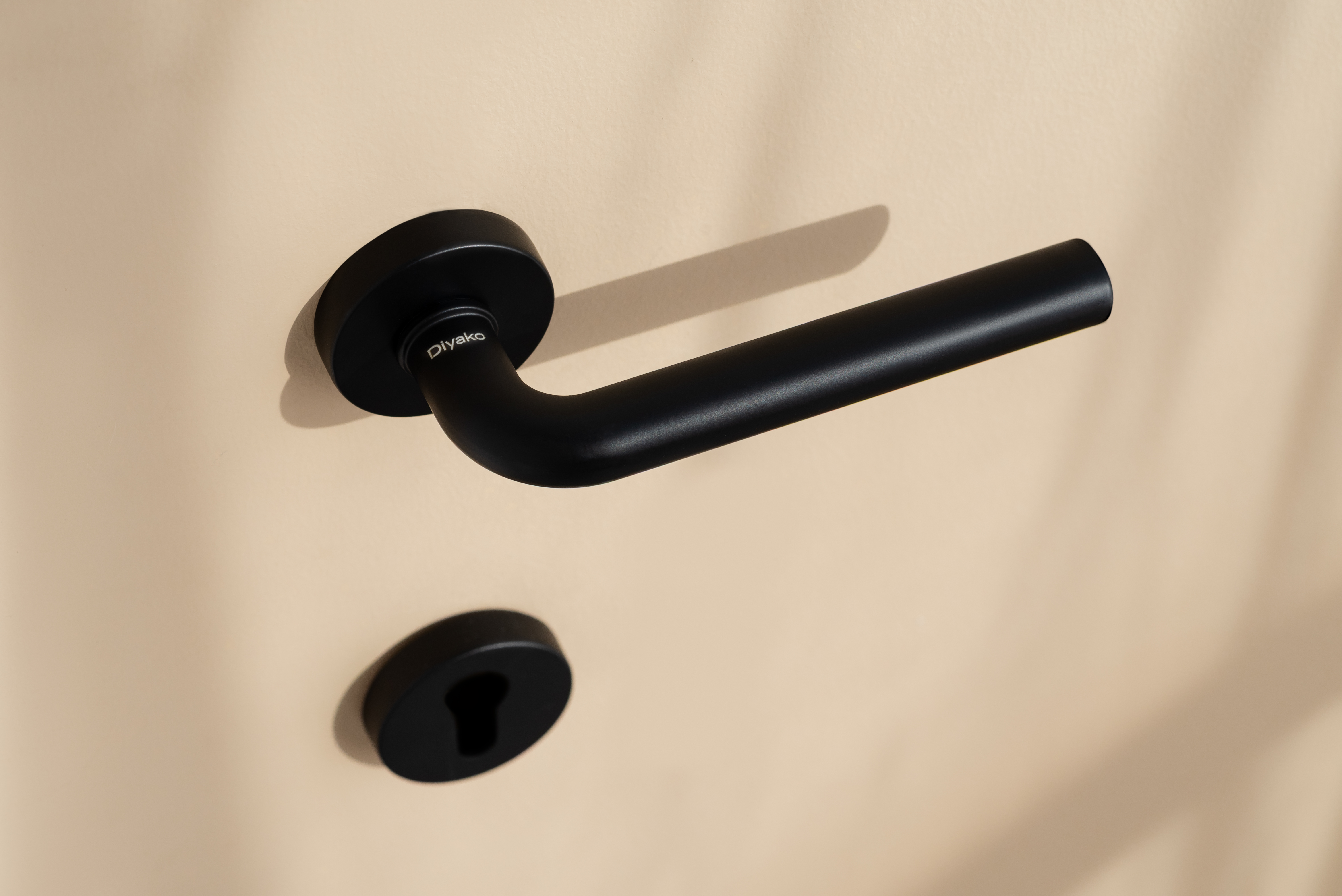 Abish Handle detail